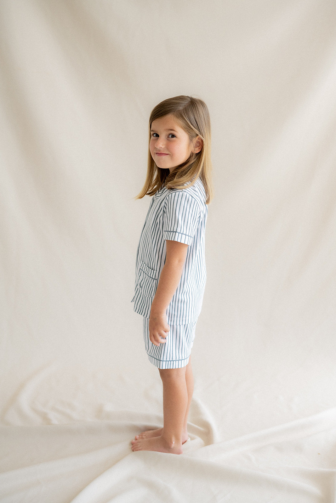 Pyjama court à rayures bleu foncé pour enfant