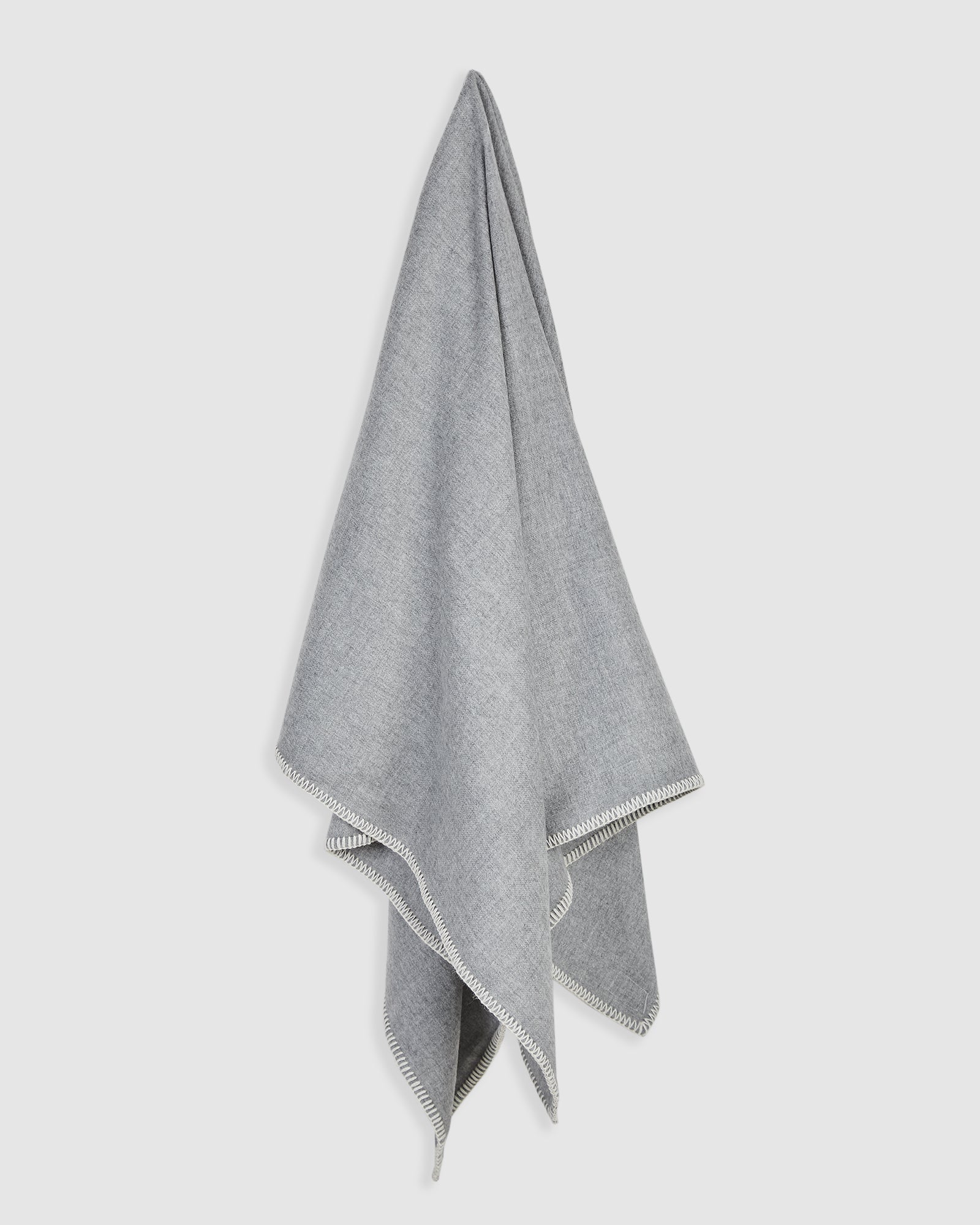 Couverture en bébé alpaga gris chiné