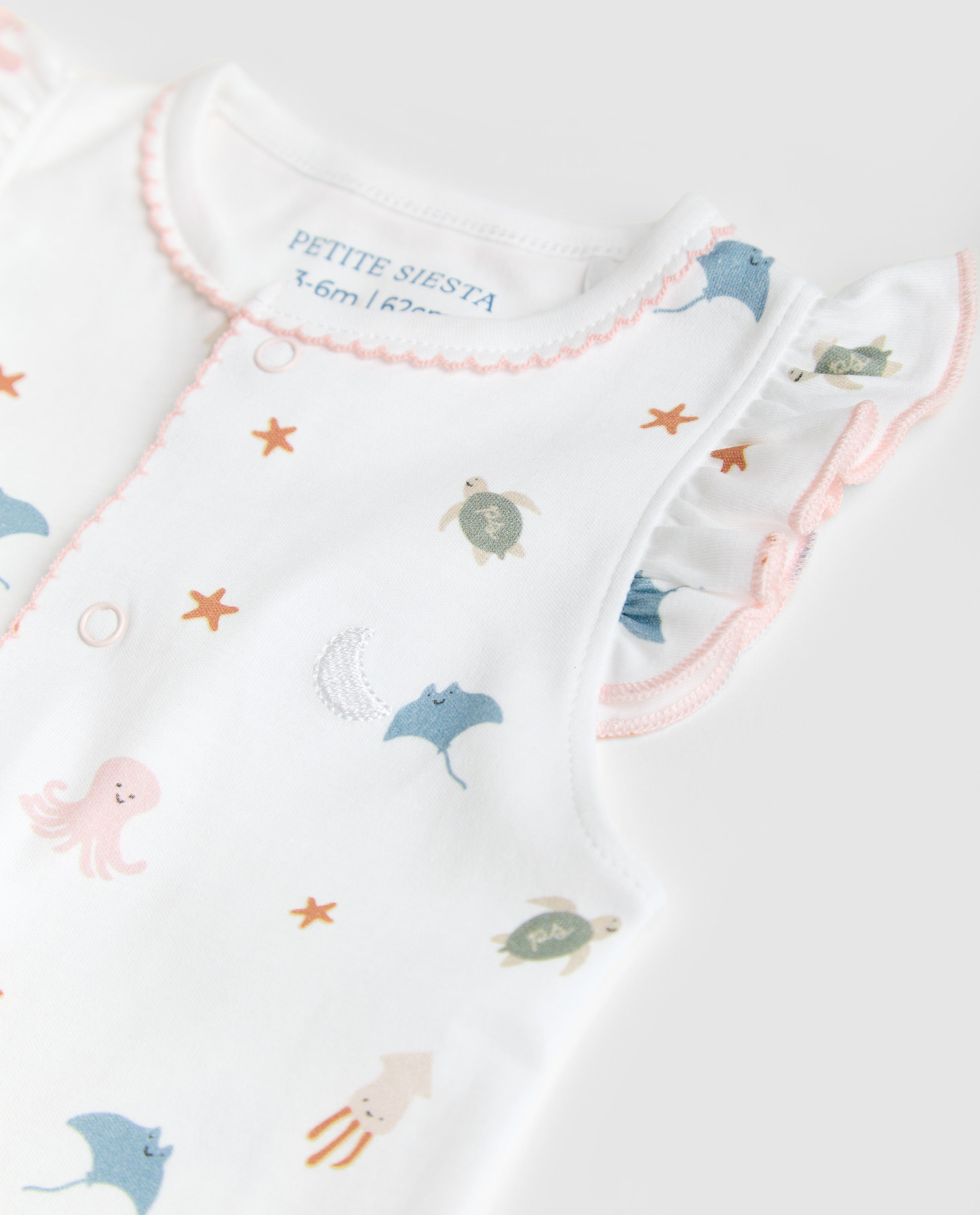 Pyjama court à volants pour bébé