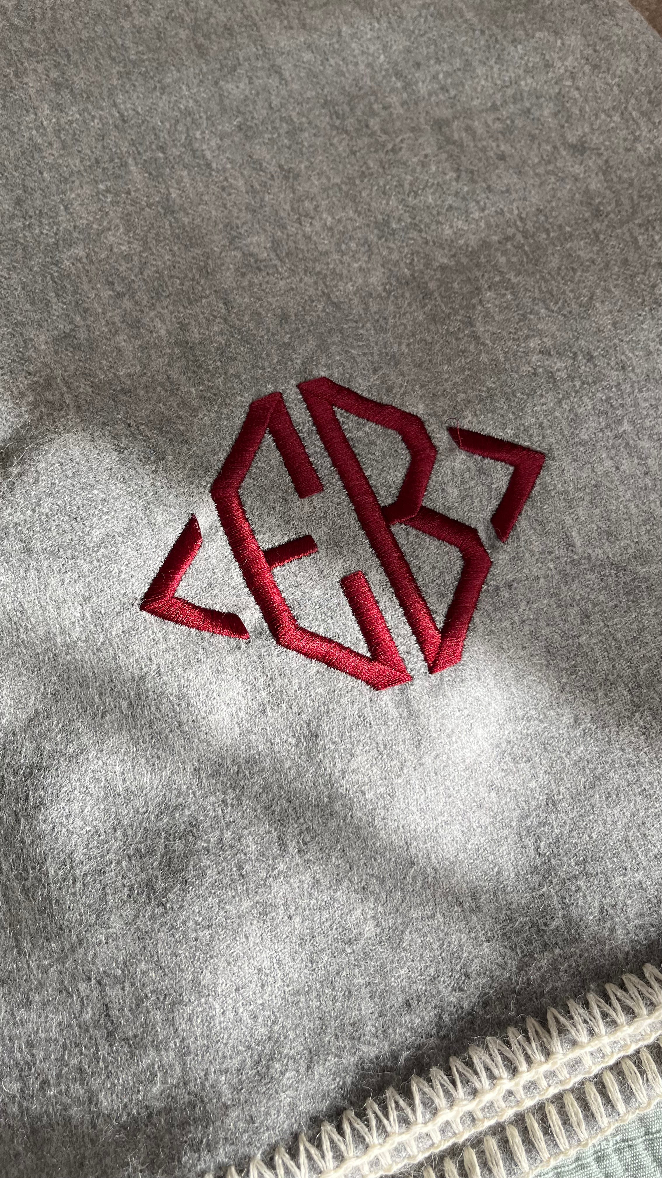 Couverture en bébé alpaga gris chiné