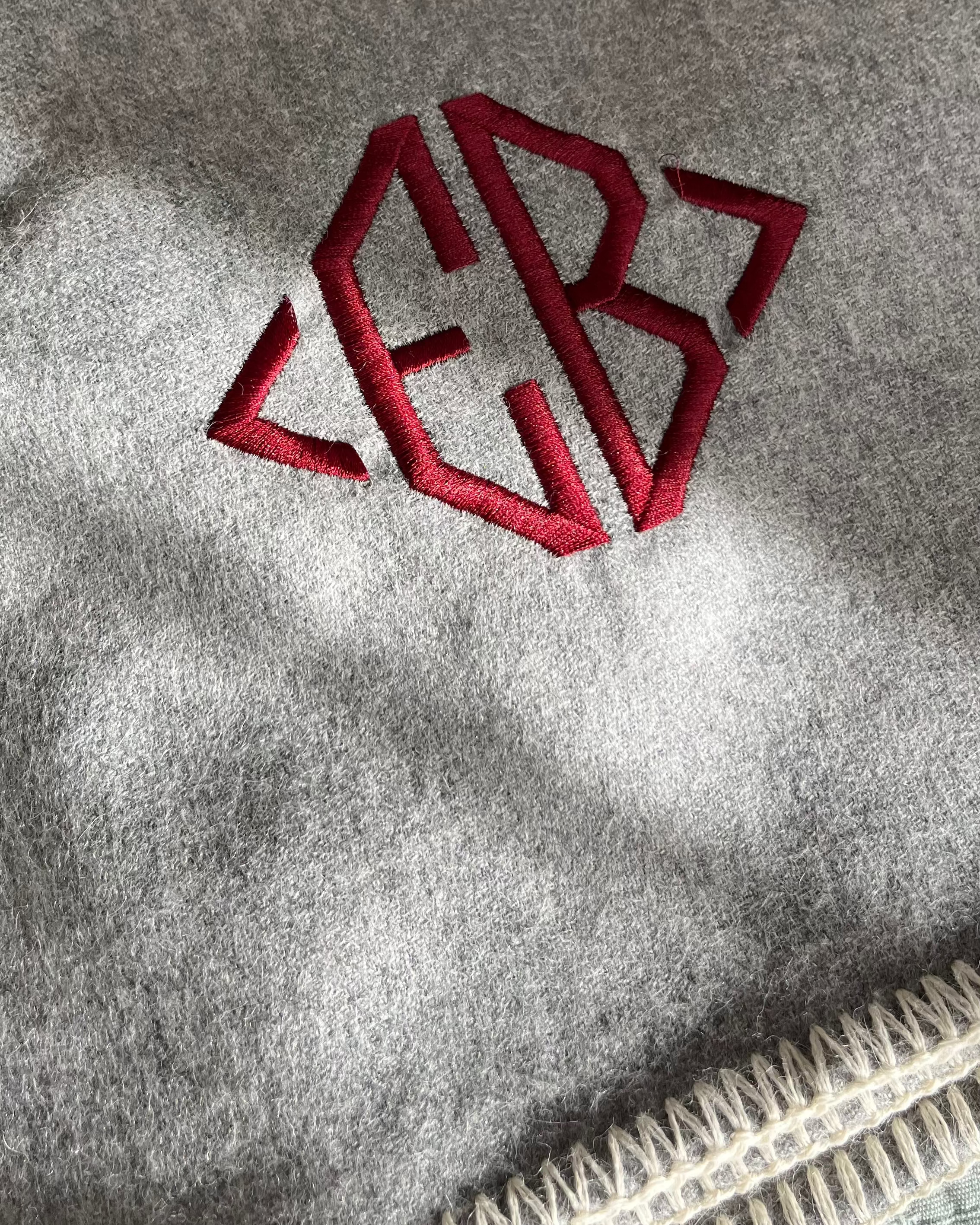 Couverture en bébé alpaga gris chiné