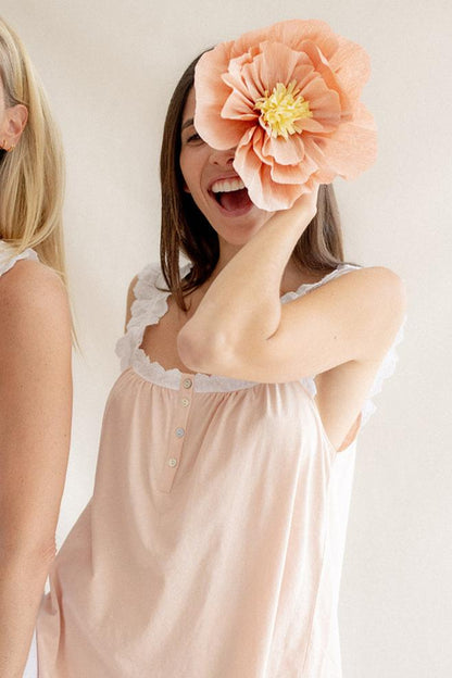 Chemise de nuit femme avec bande brodée rose