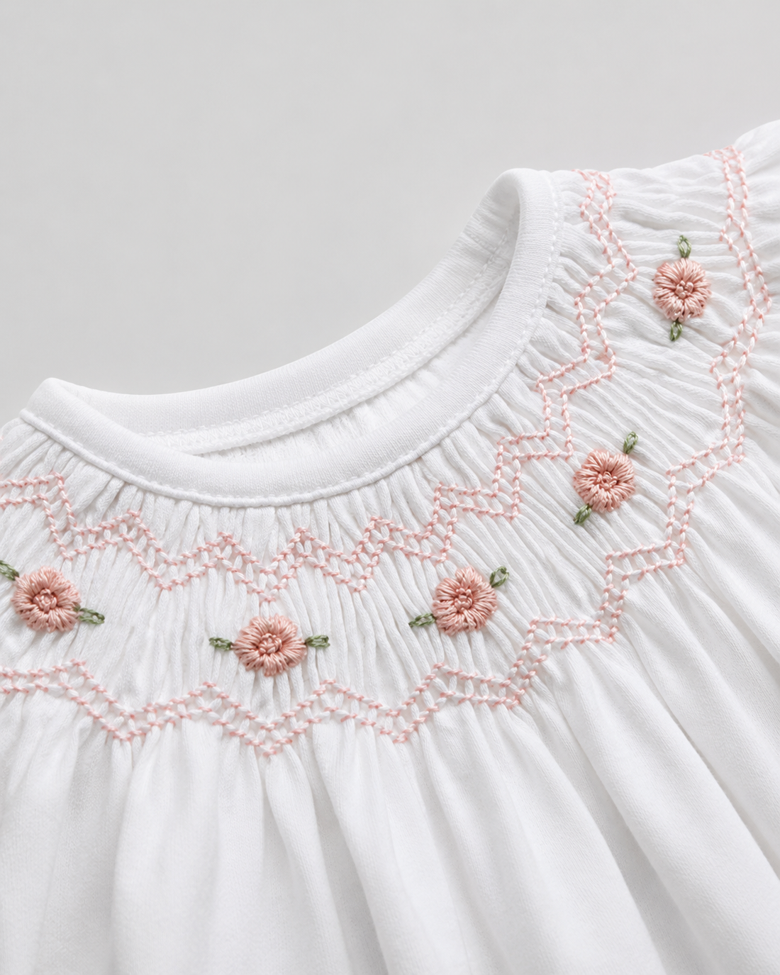 Ranita Bebé Smock Flores Bordadas