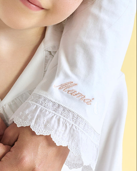 Bata Mujer Tira Bordada Blanca