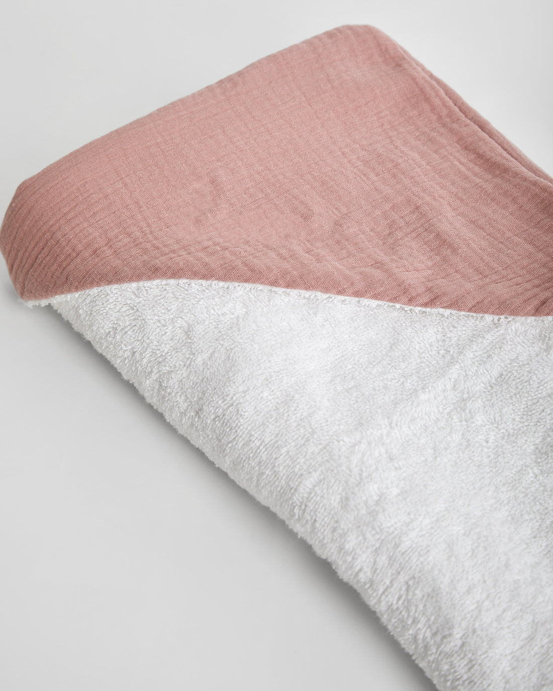 Cape de bain corail et baies