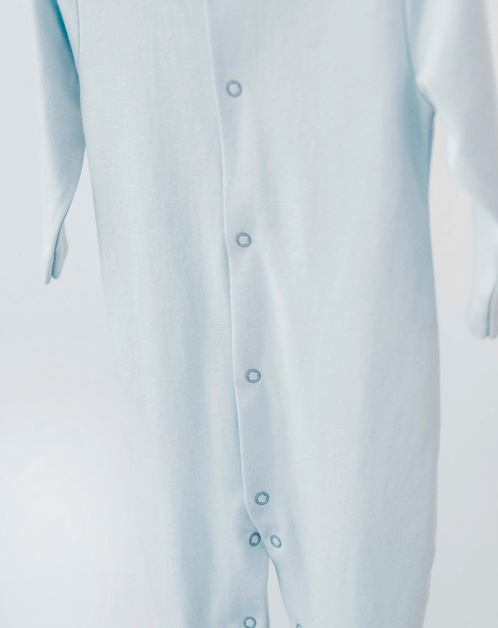 Pyjama bébé bleu au crochet